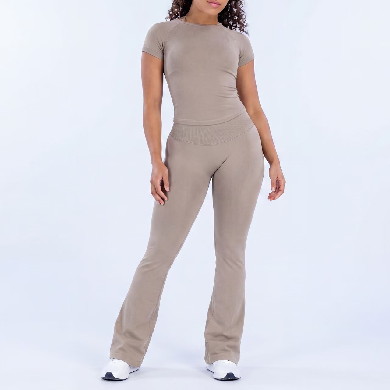 Dwuczęściowy strój do jogi i p – Pilates In Yoga Pants recenzja i cena